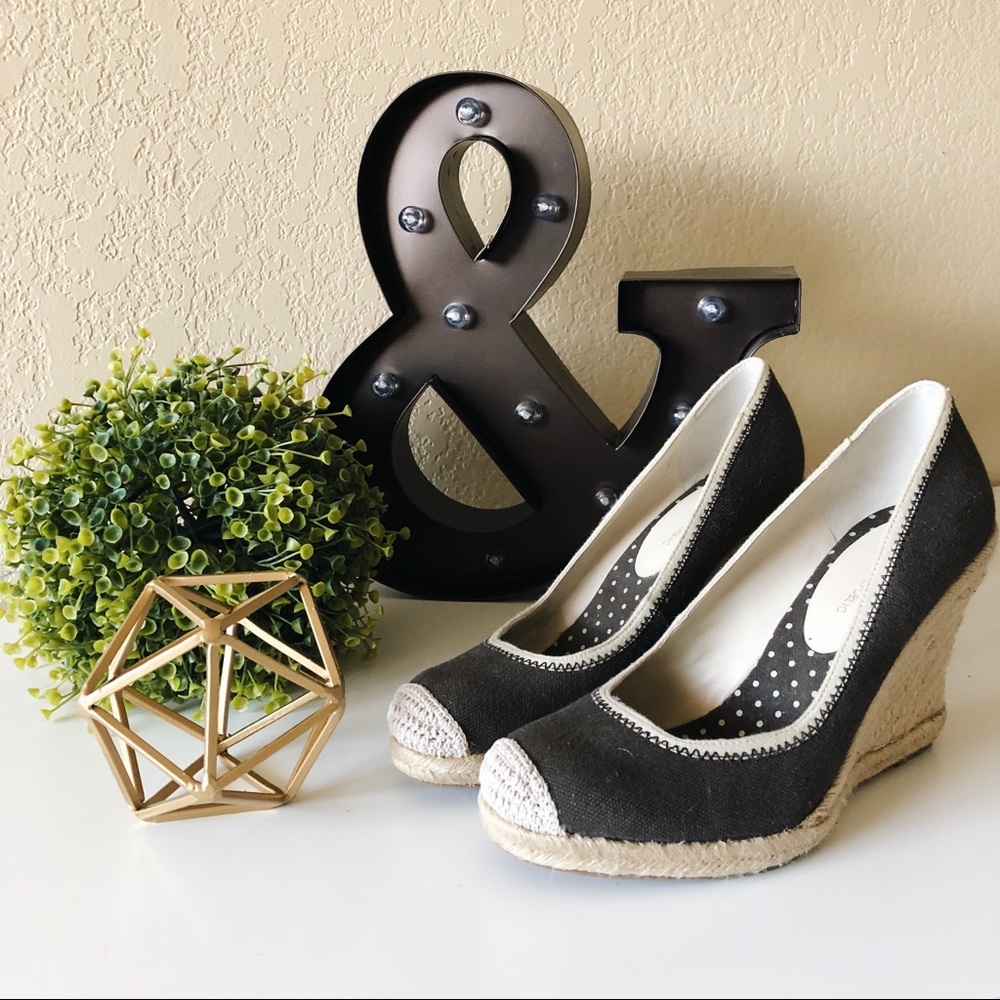 Banana Republic Wedges